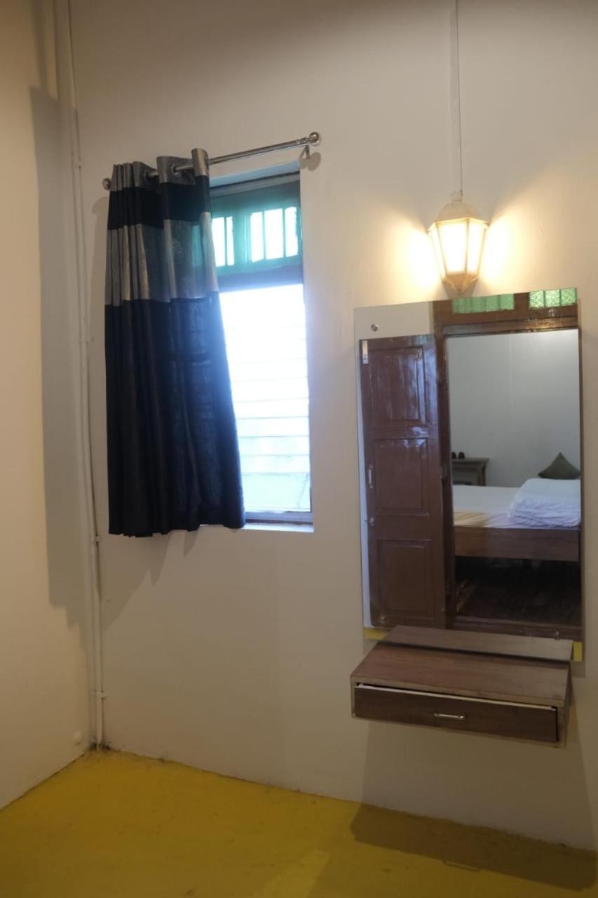 Hotel Ashirwad Junagadh Luaran gambar