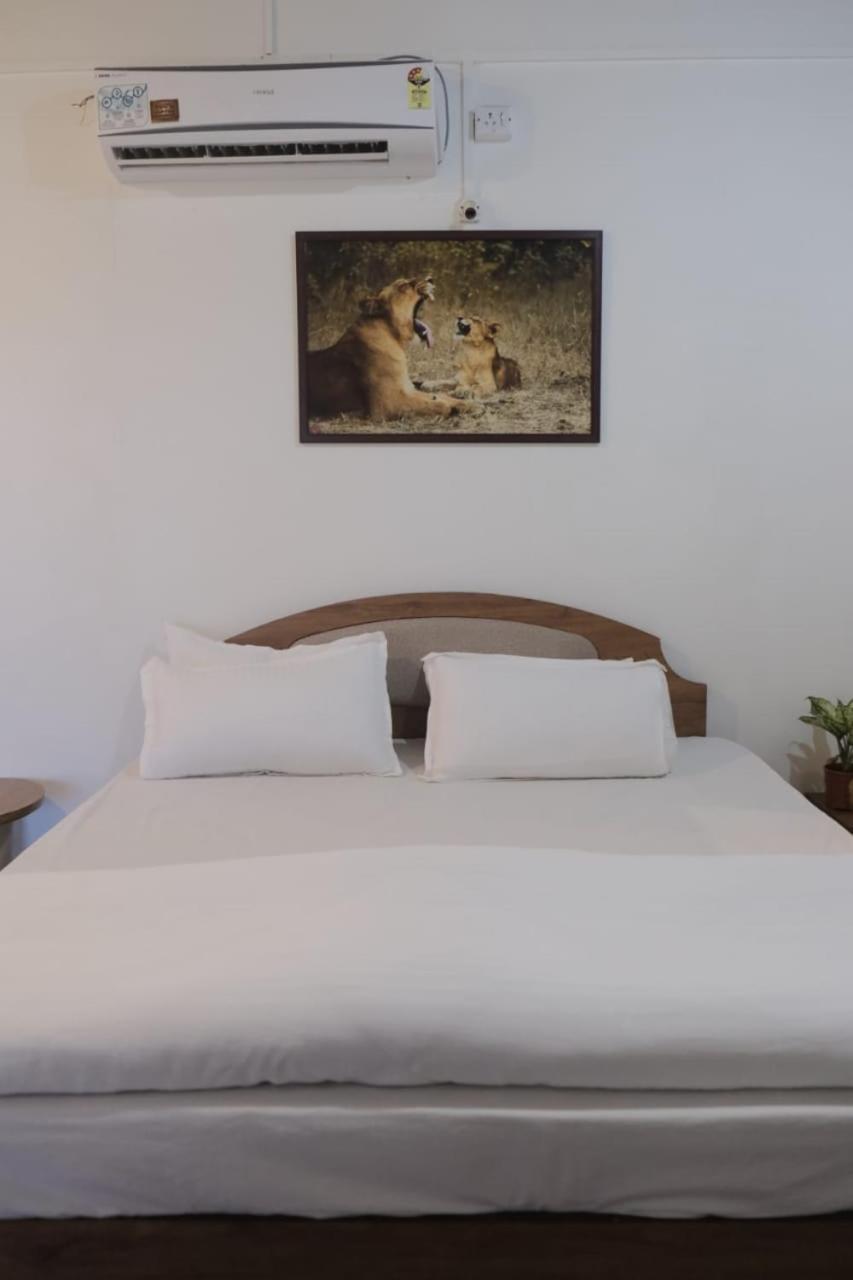 Hotel Ashirwad Junagadh Luaran gambar